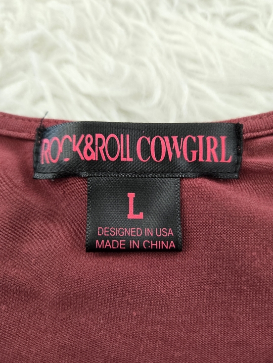 Rock & Roll Cowgirl Bohemian-Western Style Bell Sleeve Top in a deep berry or bu - Picture 8 of 8